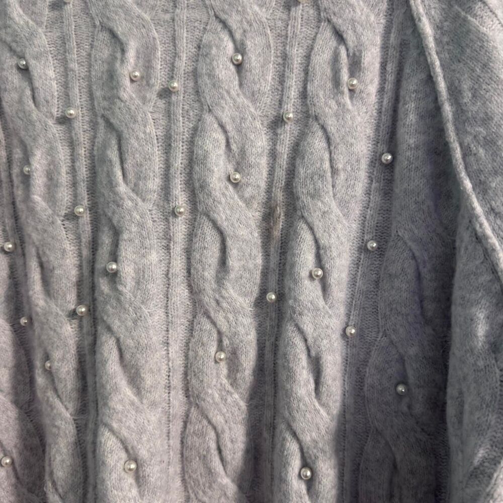 Aerie Cable Knit Sweater NWT Size Medium Heather Grey Pearl Beads Crew Neck - Picture 3 of 7